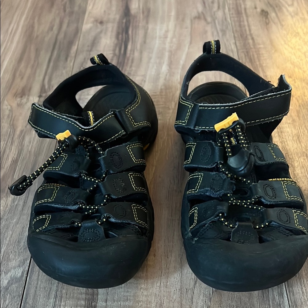 Kids Black Keen Sandals